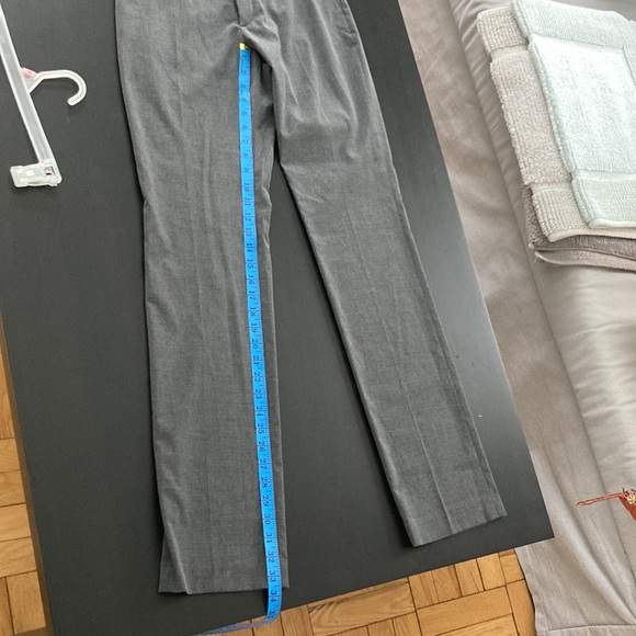 NWOT Uniqlo Grey Business Pants Size 2 - Picture 8 of 16